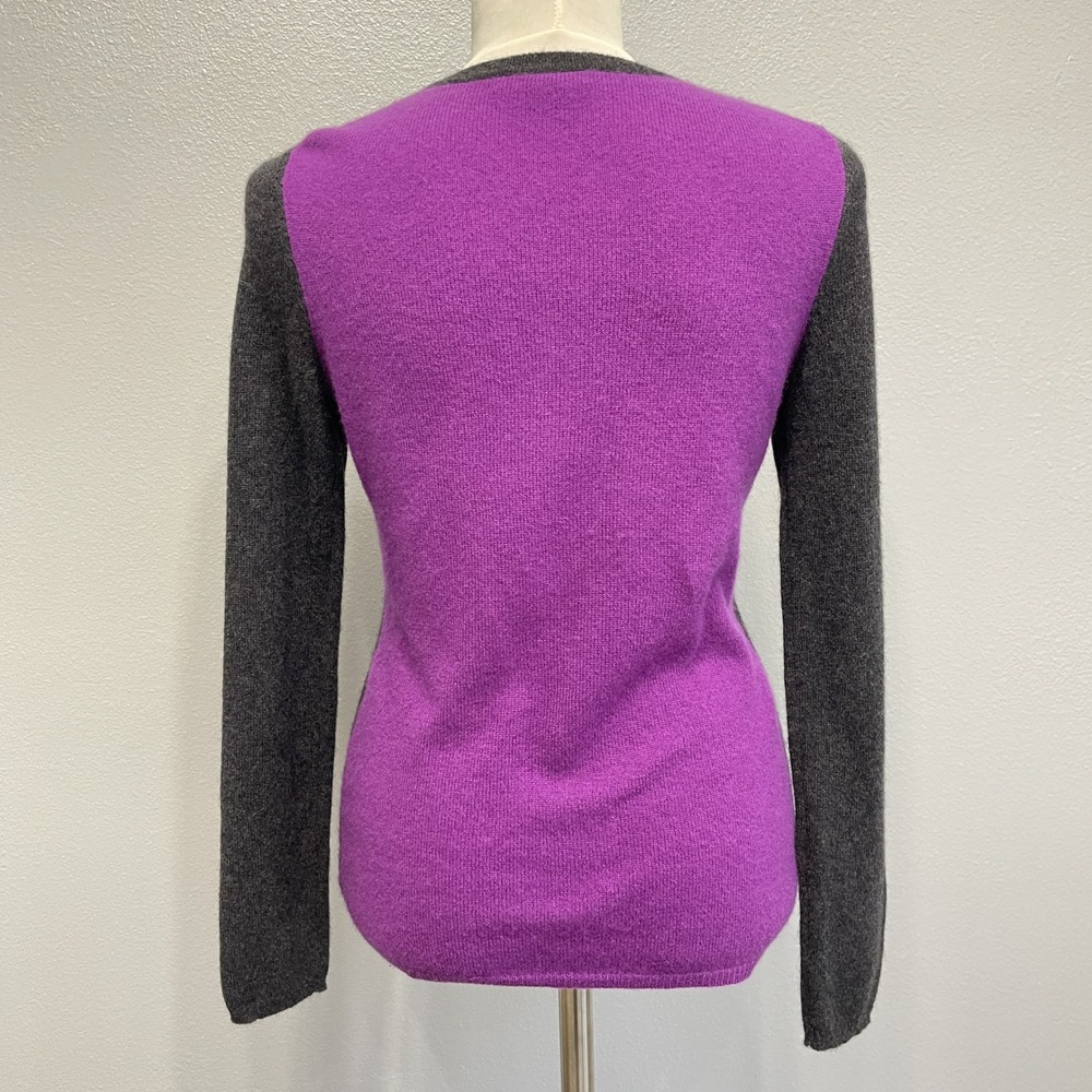 Lord & Taylor Crewneck Sweater Small Gray Purple 100% Cashmere Long Sleeve - Picture 4 of 8